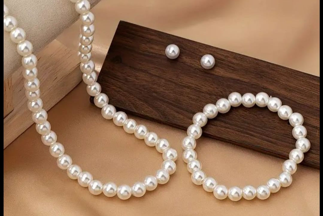 Pearl Locket Set